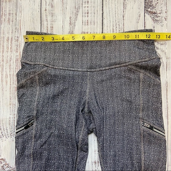 Athleta Static Drifter Gray Capri. Size Small. - Picture 9 of 13